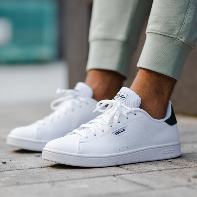 <center><b><br>adidas</center></b></br>