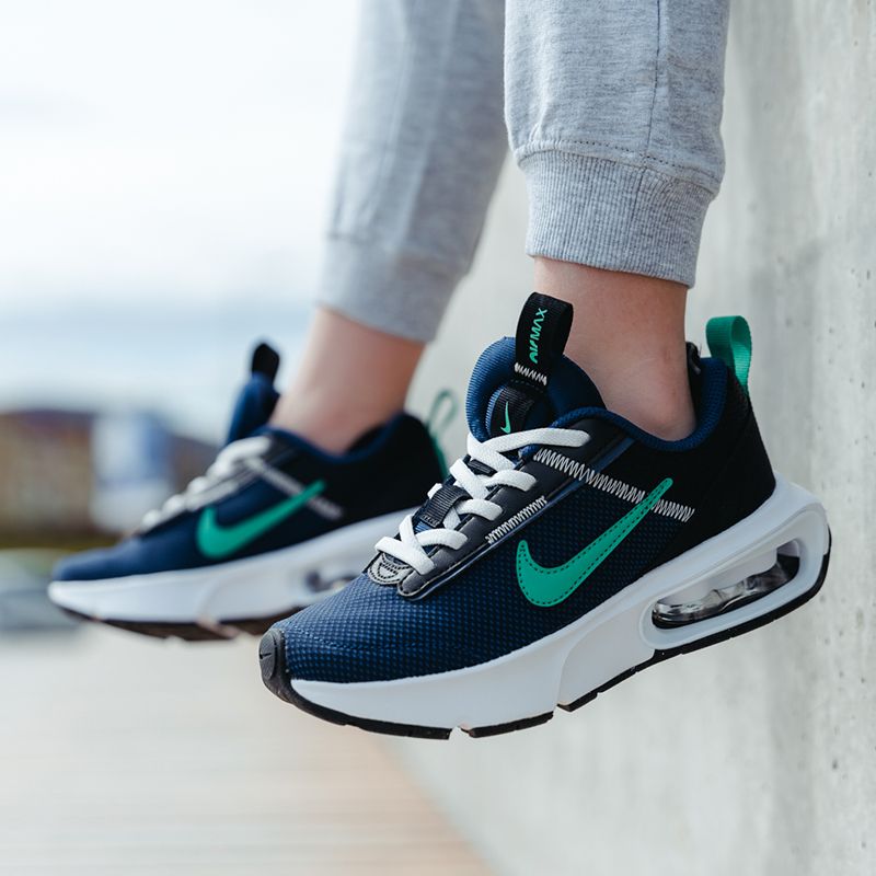 <center><b><br>Nike</center></b></br>