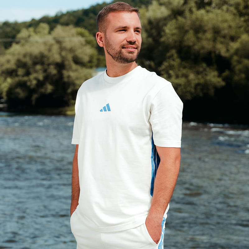 <center><b><br>adidas</center></b></br>