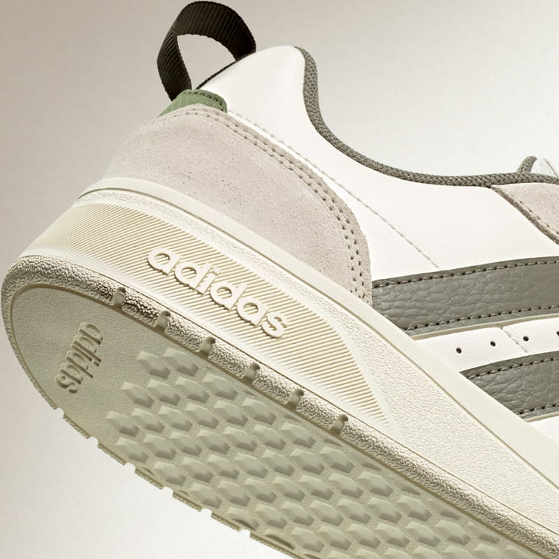 <center><b><br>adidas</center></b></br>
