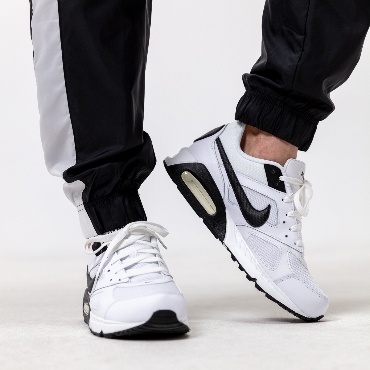 Nike Air Max IVO