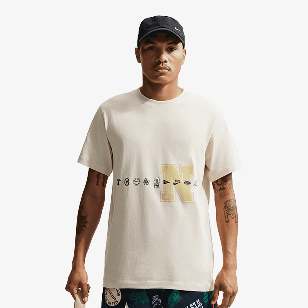 Nike U NSW TEE STD CELEBRATE BRAND | Sport Reality