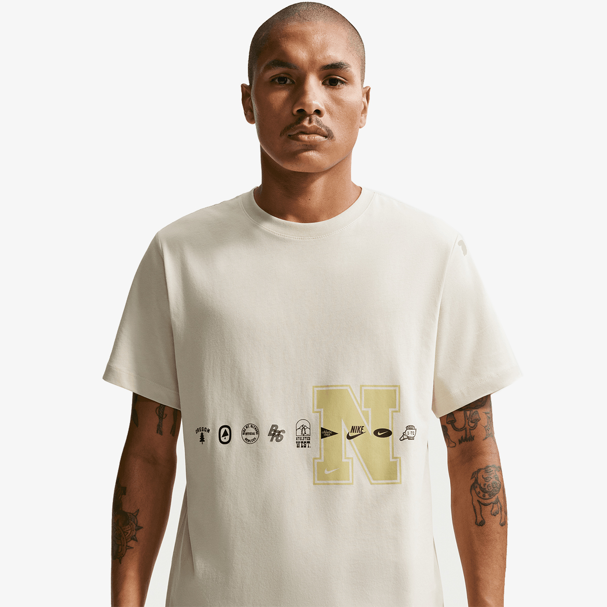 Nike U NSW TEE STD CELEBRATE BRAND | Sport Reality