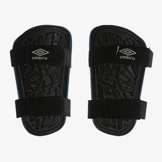 Umbro NEO SHIELD GUARD W/CALF STRAPS 