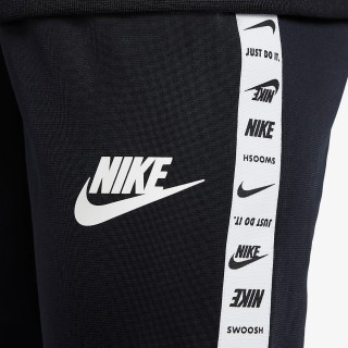 Nike FUTURA 