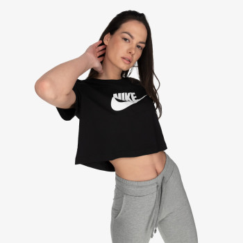 Nike Essential 