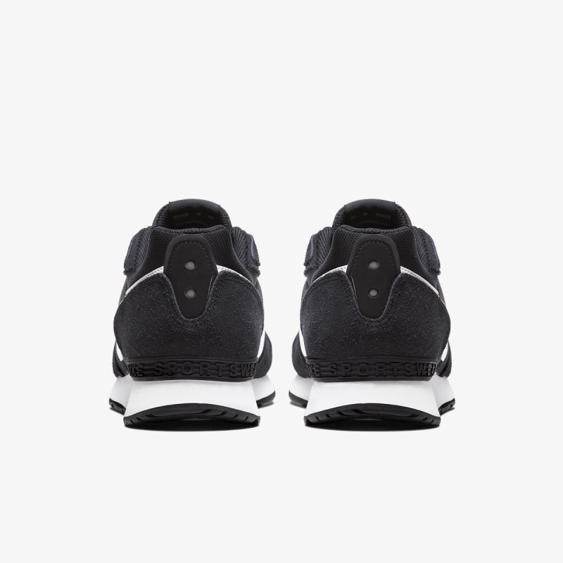 Nike NIKE VENTURE RUNNER 
