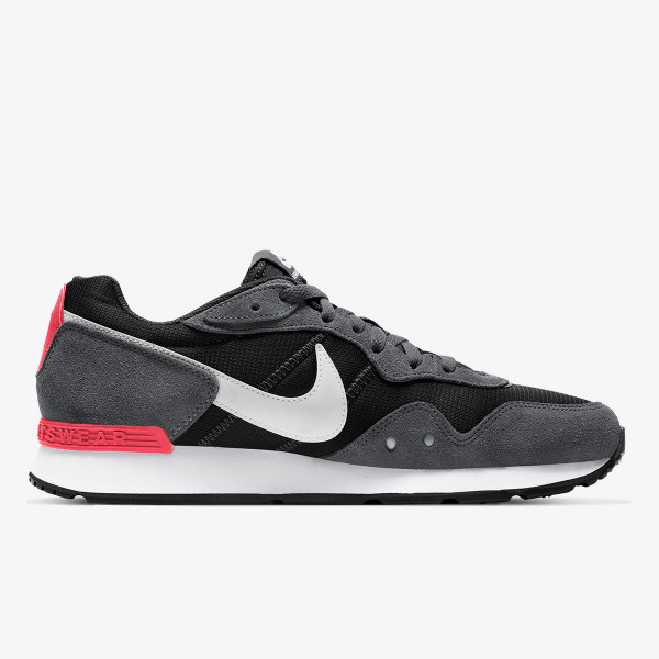 Nike NIKE VENTURE RUNNER 