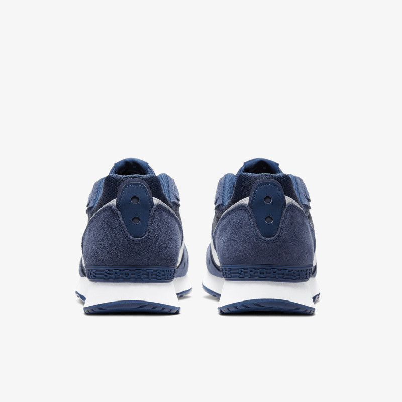 Nike NIKE VENTURE RUNNER 