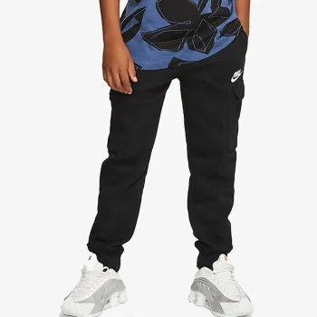NIKE Sportswear Club 