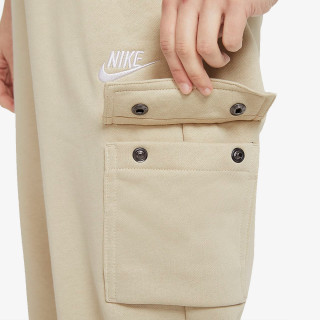Nike Sportswear Essentials 