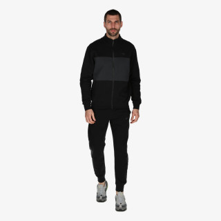 Nike Essential 
