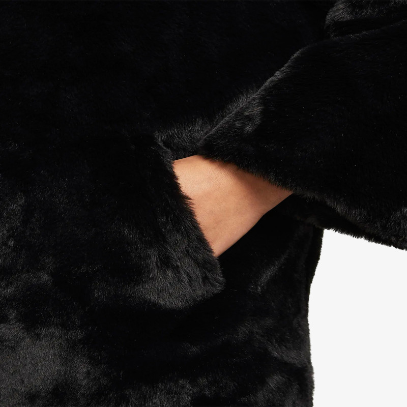 Nike Sportswear Plush 