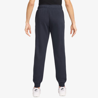 Nike Sportswear Club 