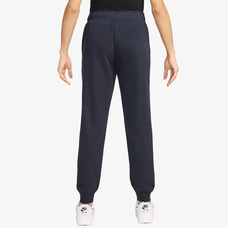 Nike Sportswear Club 