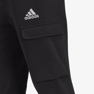 adidas ESSENTIALS 