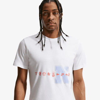 Nike U NSW TEE STD CELEBRATE BRAND 