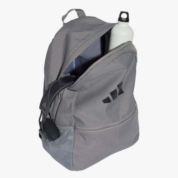 adidas CLSC PCASE BP 