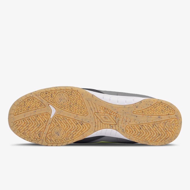 Umbro PIVOT IC 